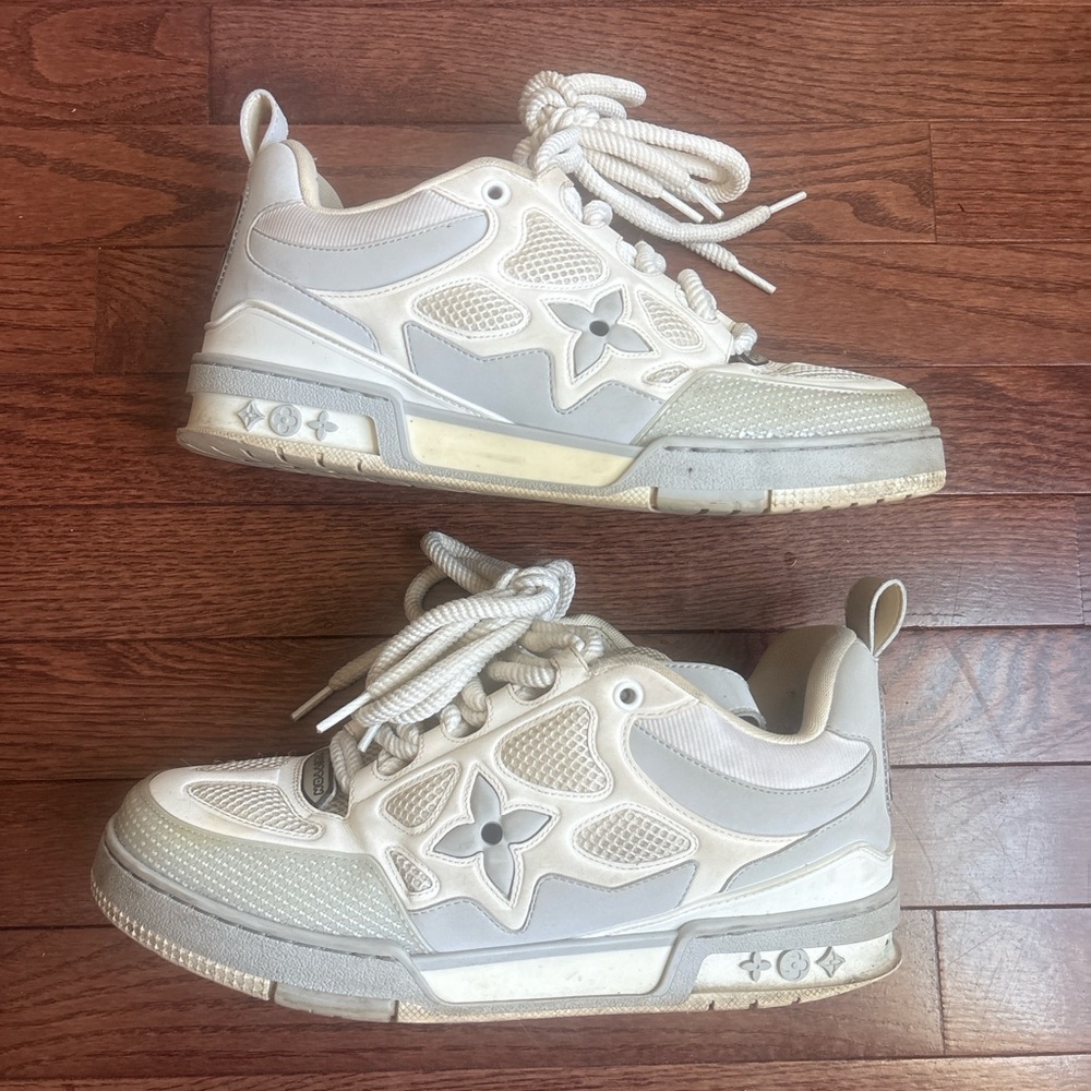 Louis Vuitton Cream and White Low-Top Sneakers - Picture 4 of 6